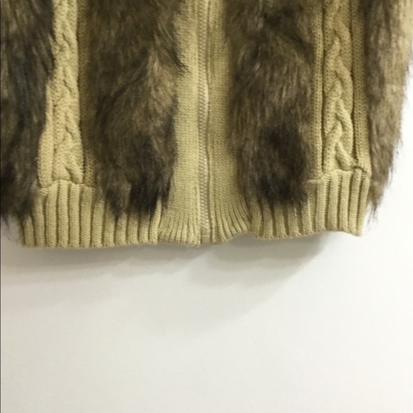 Yoki faux fur and knit vest NWOT - Picture 3 of 5